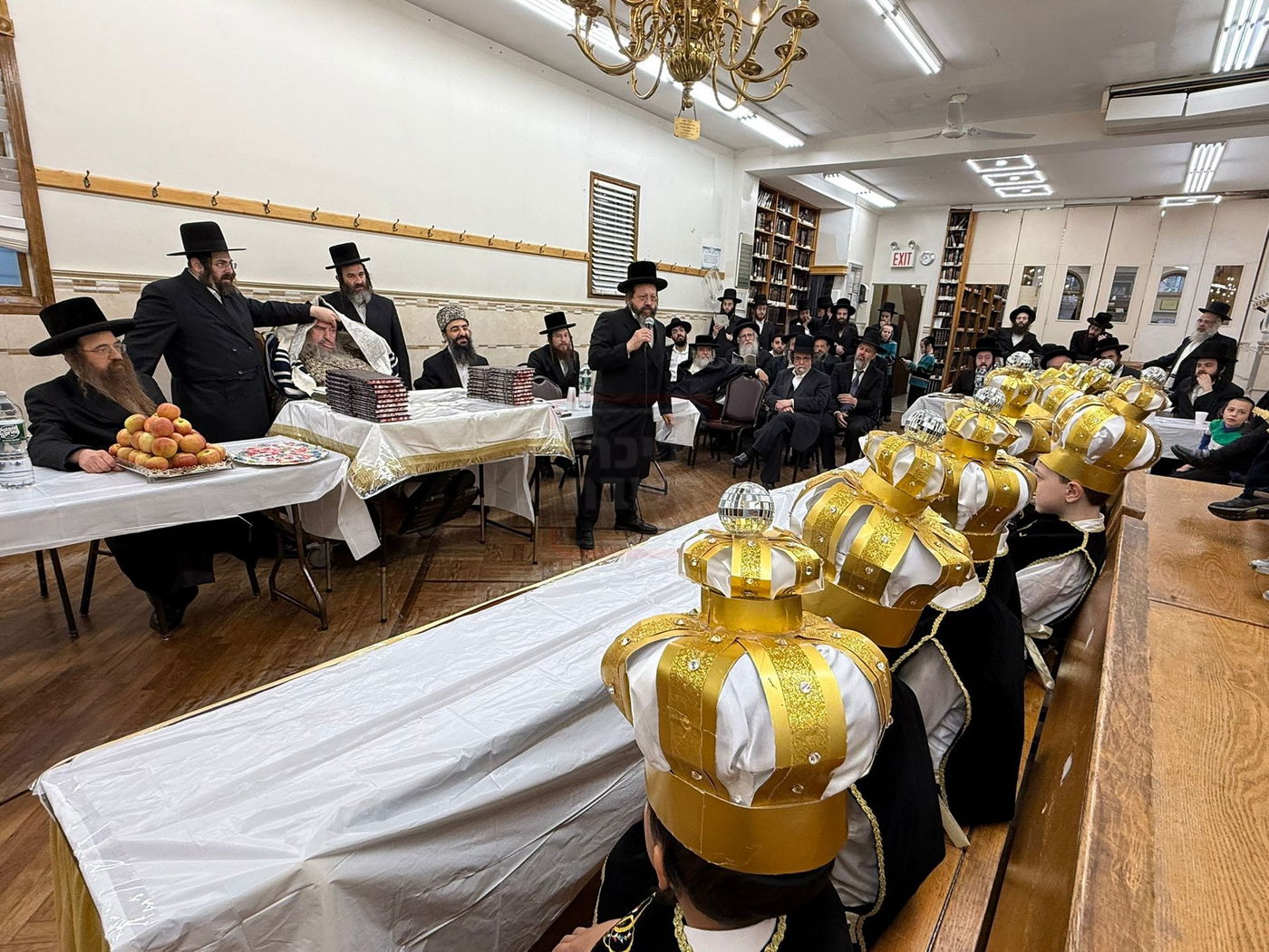 מסיבת החומש אצל האדמו"ר מקאלוב