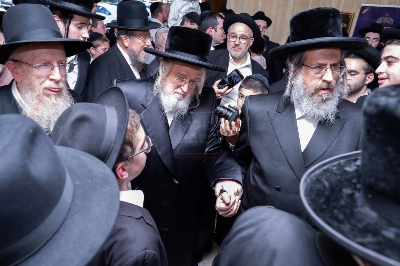 האדמו"ר ממונקאטש בישיבת טלז