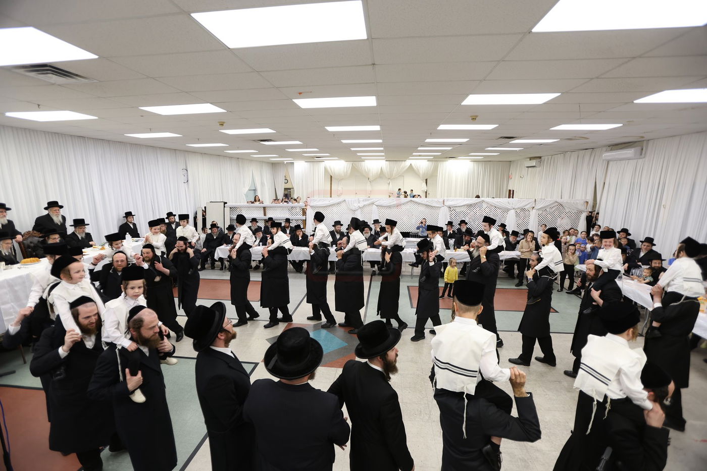 מסיבת חומש בת"ת פאפא בלינדן