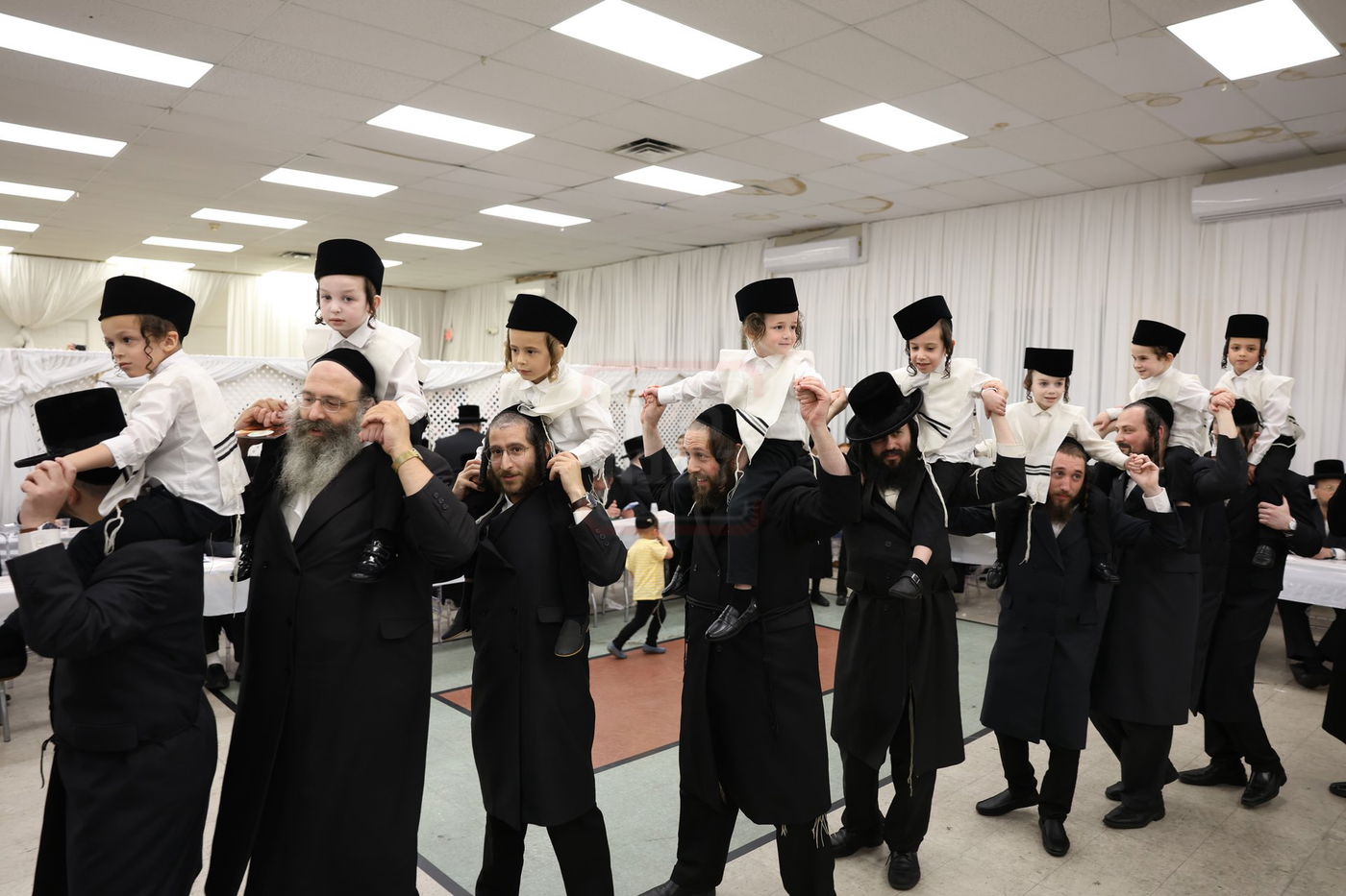 מסיבת חומש בת"ת פאפא בלינדן