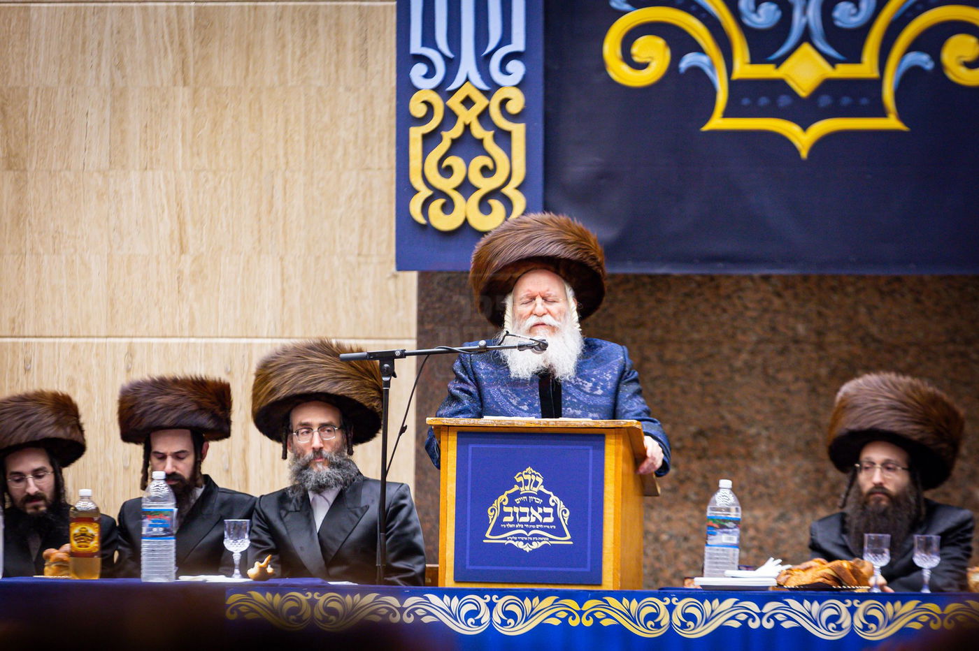 שמחת שבע ברכות לנכדת האדמו"ר מבאבוב