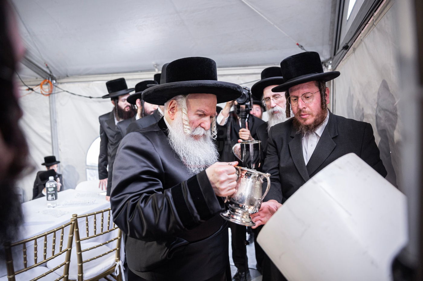 הנחת אבן הפינה לישיבה כרם שלמה ד'באבוב