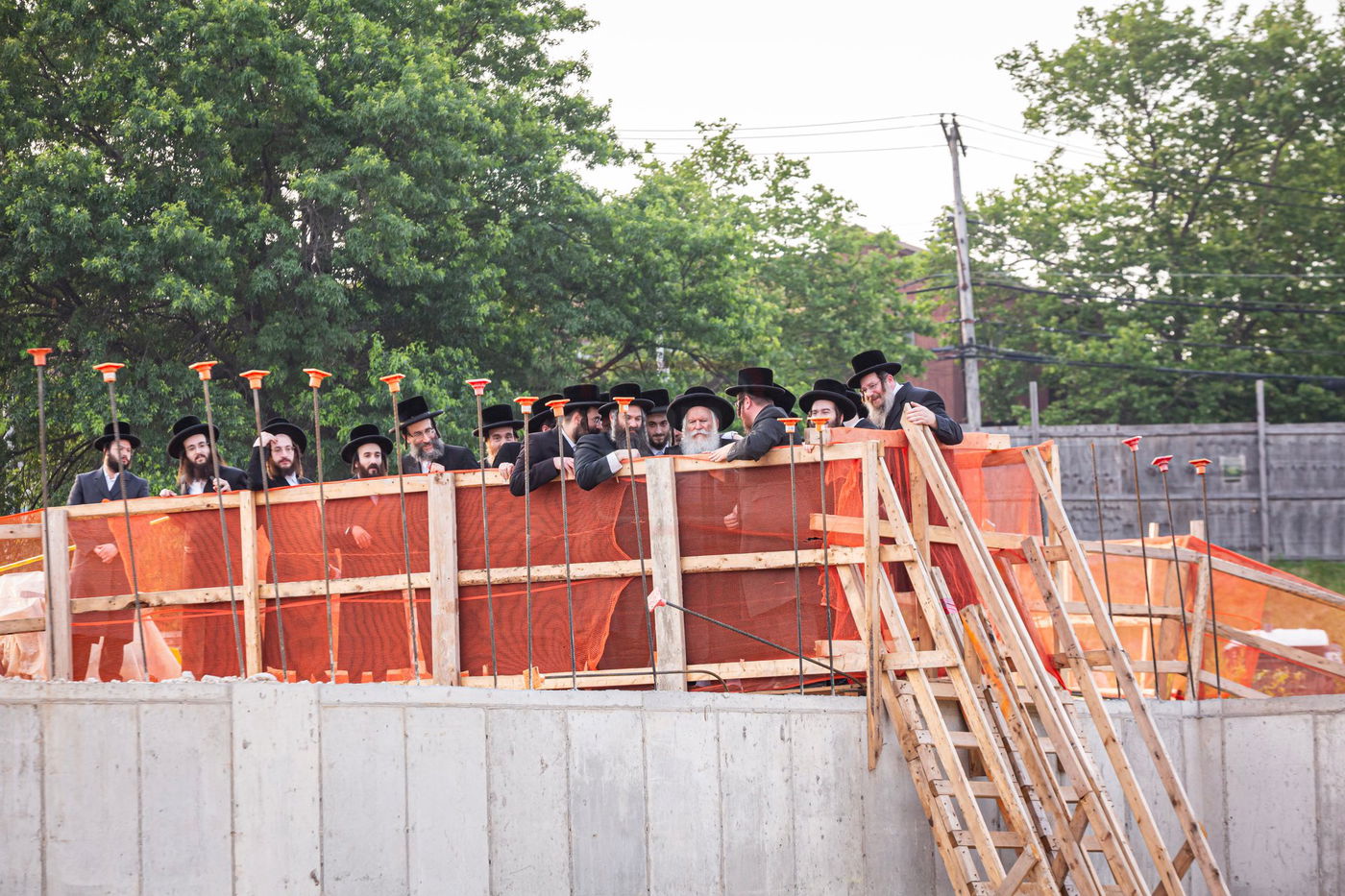 הנחת אבן הפינה לישיבה כרם שלמה ד'באבוב