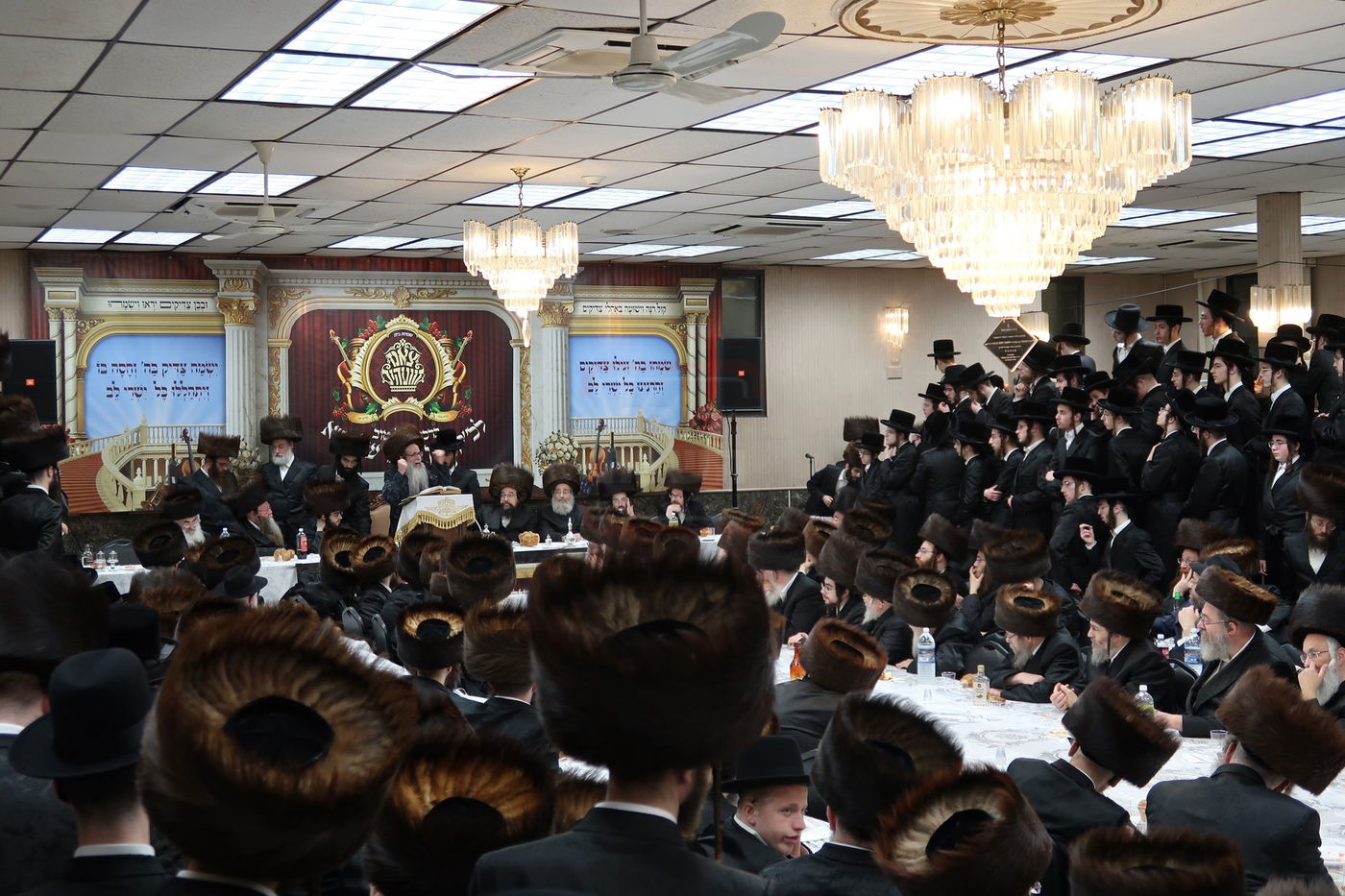 שבע ברכות בצאנז זוועהיל ע"י הנהלת הקהילה