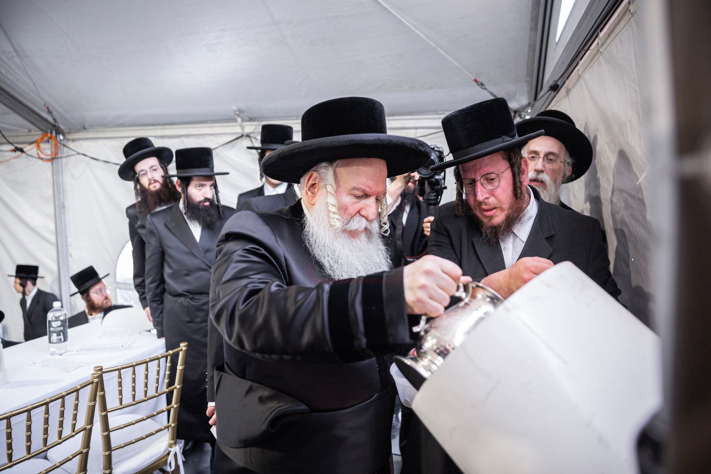 הנחת אבן הפינה לישיבה כרם שלמה ד'באבוב