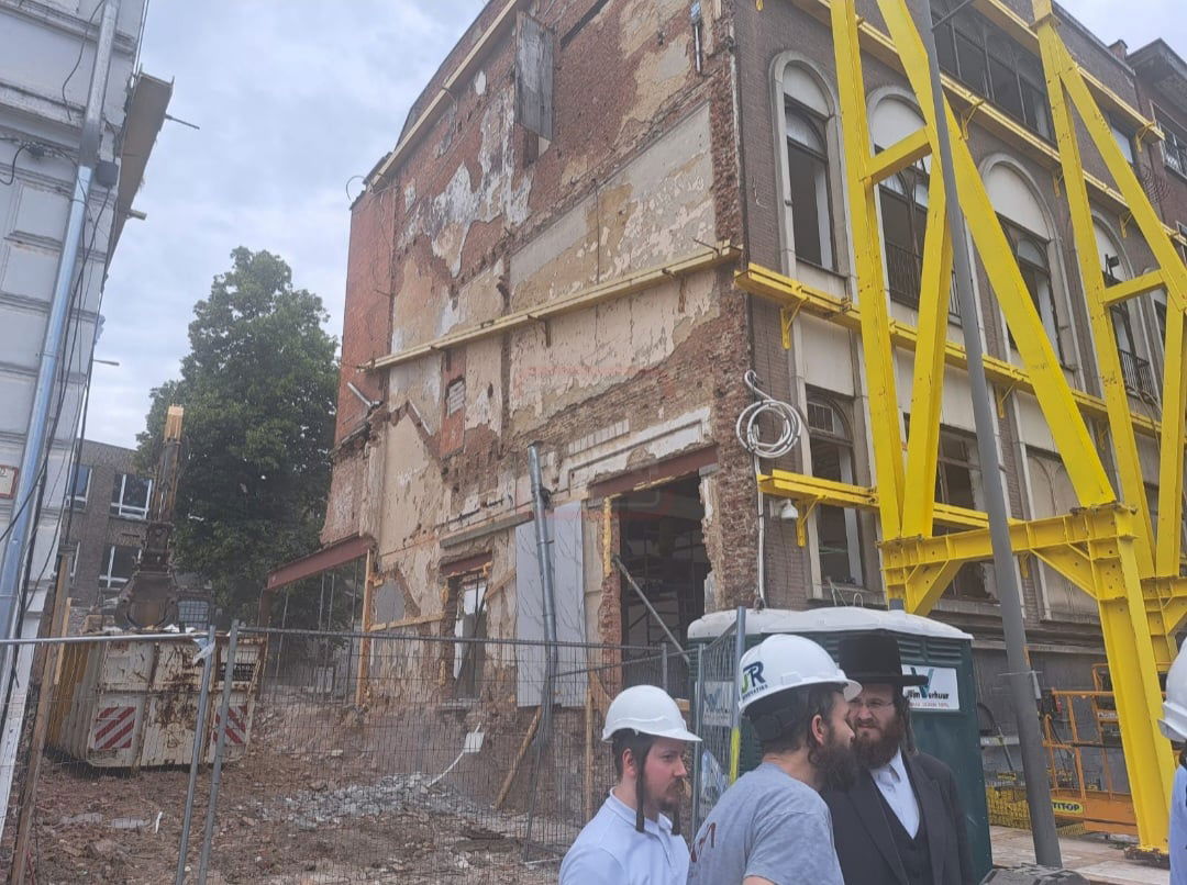 הרחבת ביהמ"ד פשעווארסק באנטווערפן 