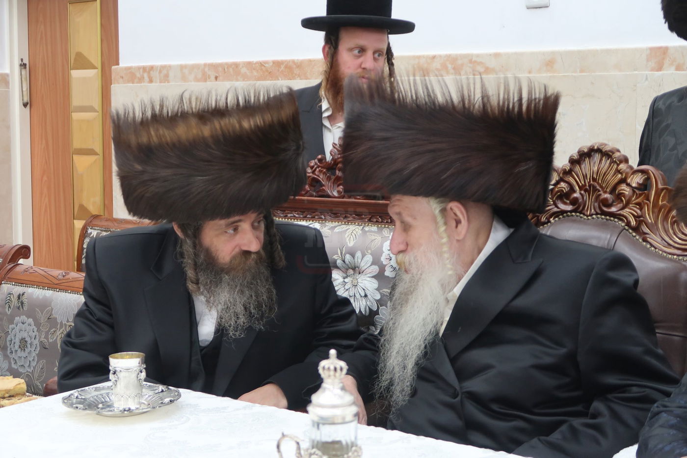 שמחת שבע ברכות בחצרות טשארנאביל  - ראדושיץ - ראזלא 