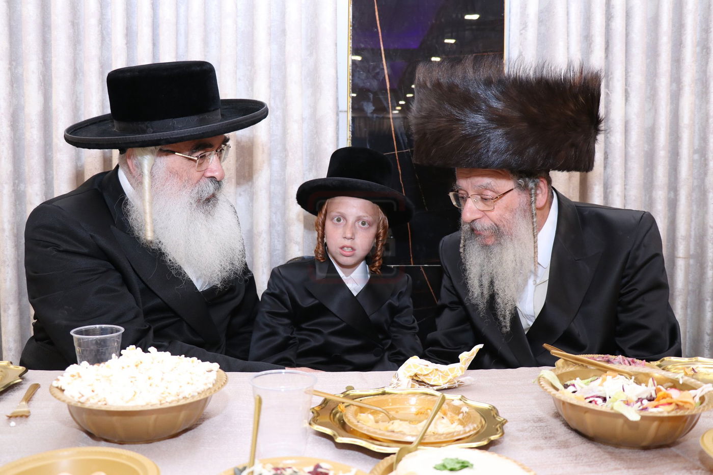 האדמו"ר מדושינסקיא בשמחה