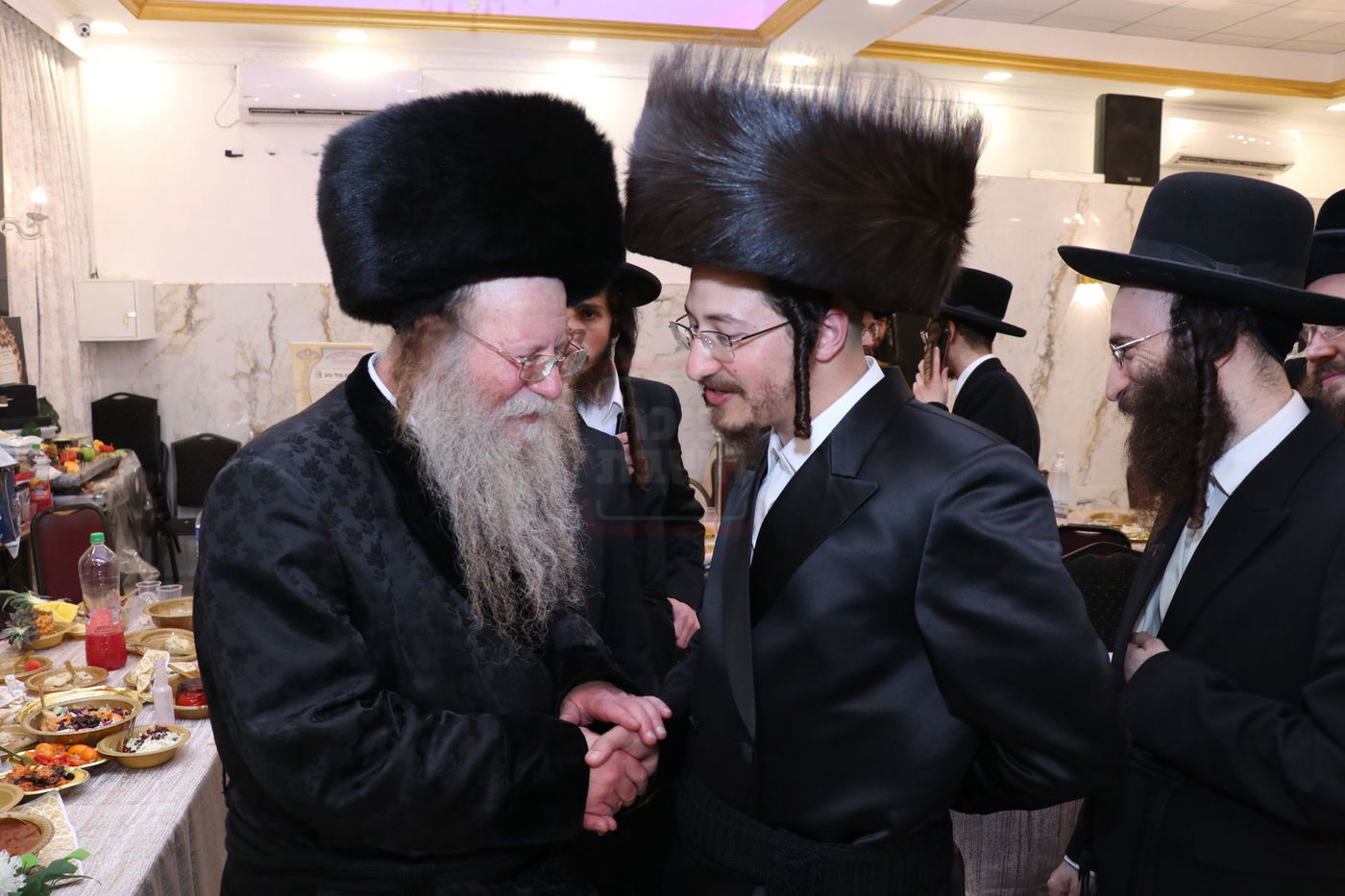 שמחת בר המצווה לנכד האדמו"ר מקוזמיר