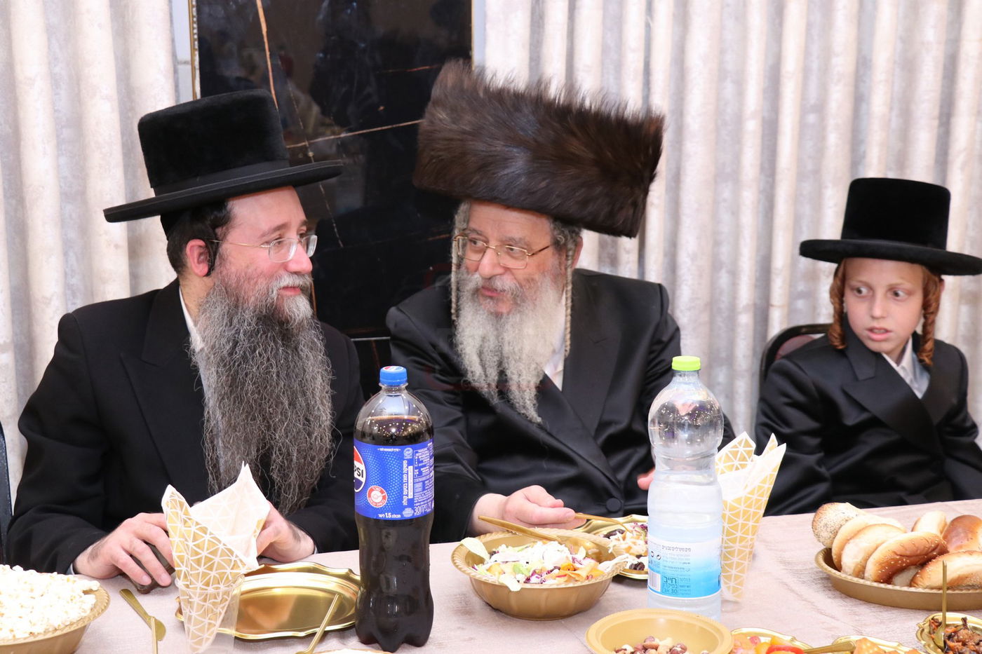 שמחת בר המצווה לנכד האדמו"ר מקוזמיר