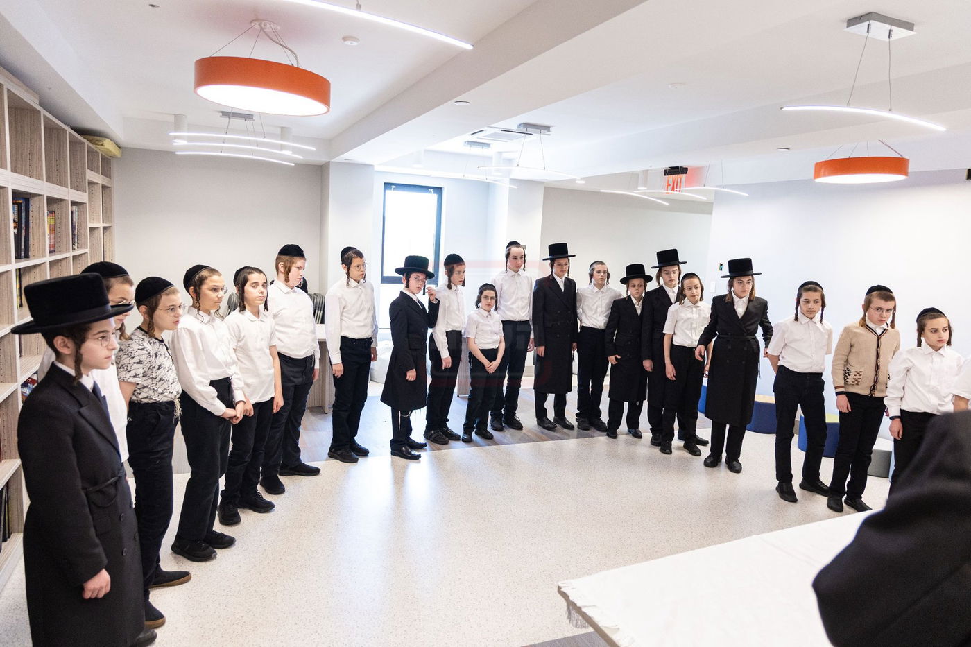 האדמו"ר מבאבוב 45 בביקור בת"ת של החסידות