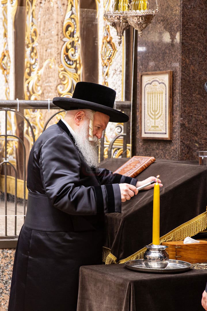 סעודת ראש חודש תמוז, בשילוב הילולא קדישא בבאבוב