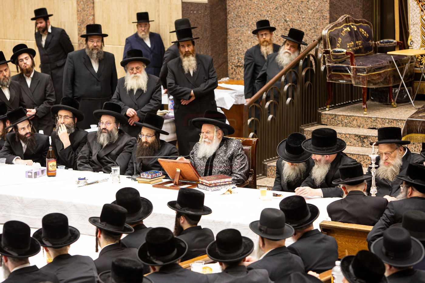 סעודת ראש חודש תמוז, בשילוב הילולא קדישא בבאבוב