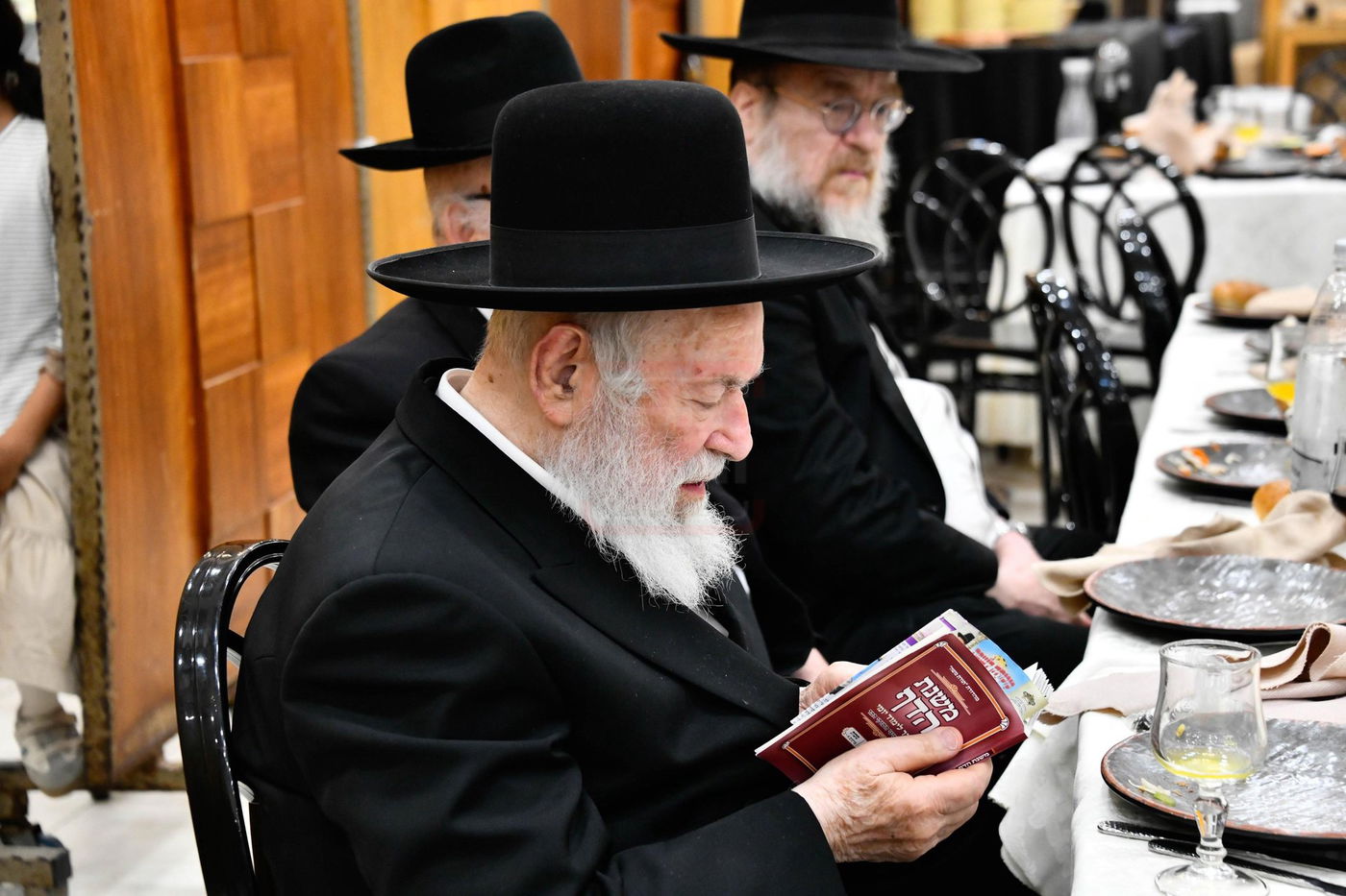 שמחת נישואי נכדת הגר"י זילברשטיין