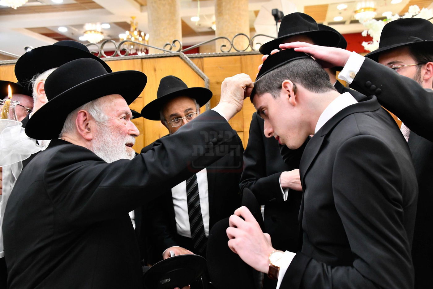 שמחת נישואי נכדת הגר"י זילברשטיין