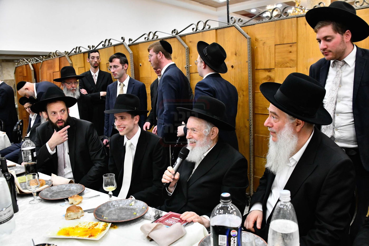 שמחת נישואי נכדת הגר"י זילברשטיין