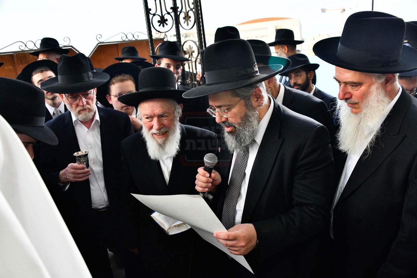 שמחת נישואי נכדת הגר"י זילברשטיין