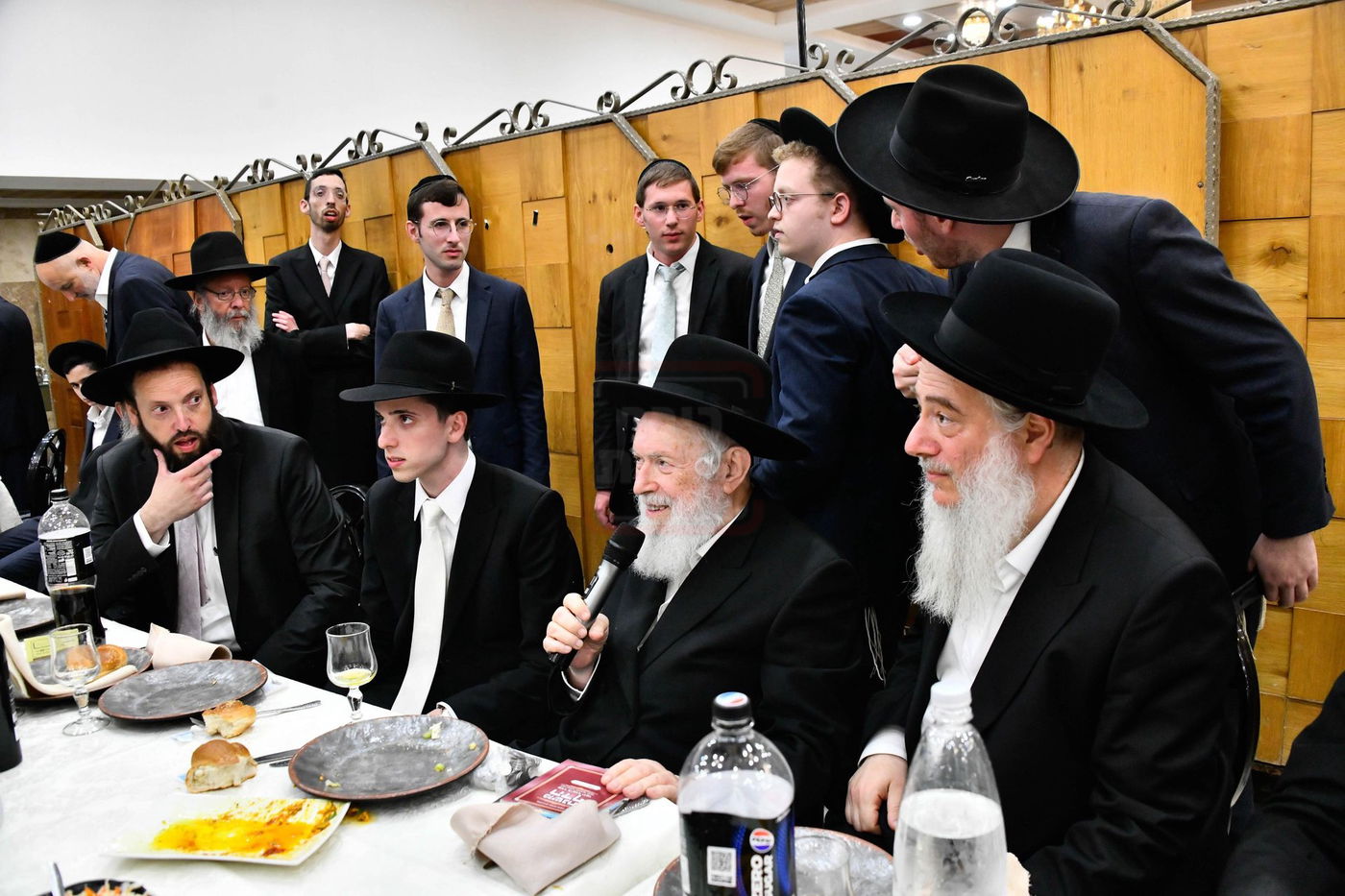 שמחת נישואי נכדת הגר"י זילברשטיין