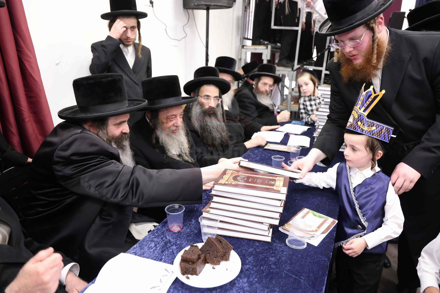 מסיבת חומש בתלמוד תורה מכנובקא בעלזא בירושלים