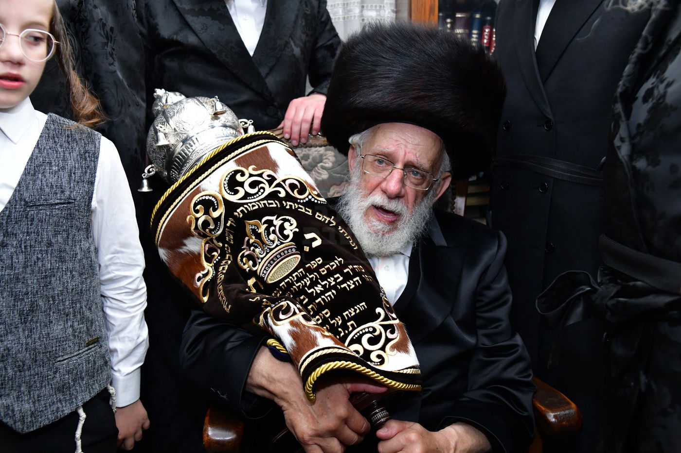 הכנסת ס"ת לביהמ"ד 'שבט הלוי'