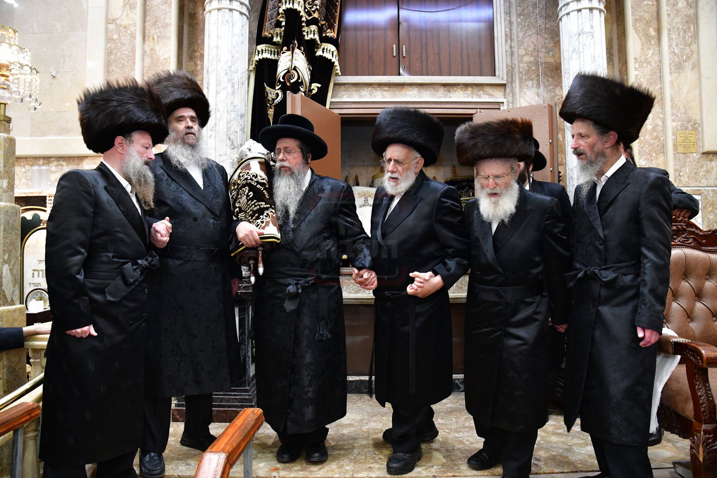 הכנסת ס"ת לביהמ"ד 'שבט הלוי'