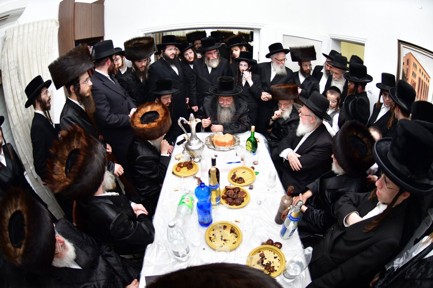 הכנסת ס"ת לביהמ"ד 'שבט הלוי'