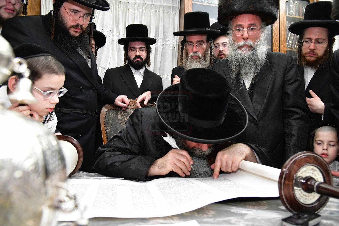 הכנסת ס"ת לביהמ"ד 'שבט הלוי'