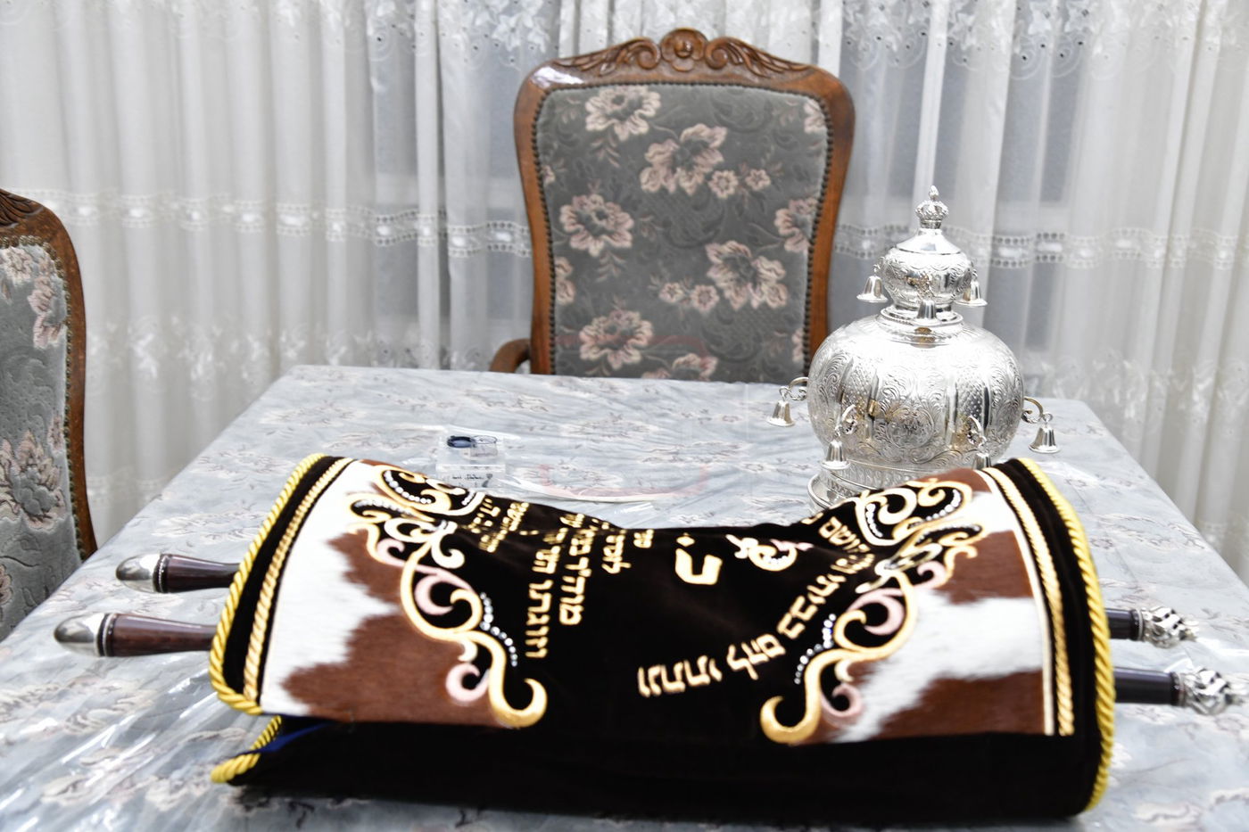 הכנסת ס"ת לביהמ"ד 'שבט הלוי'