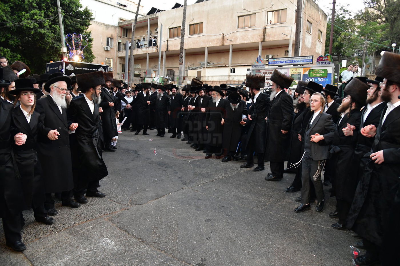 הכנסת ס"ת לביהמ"ד 'שבט הלוי'