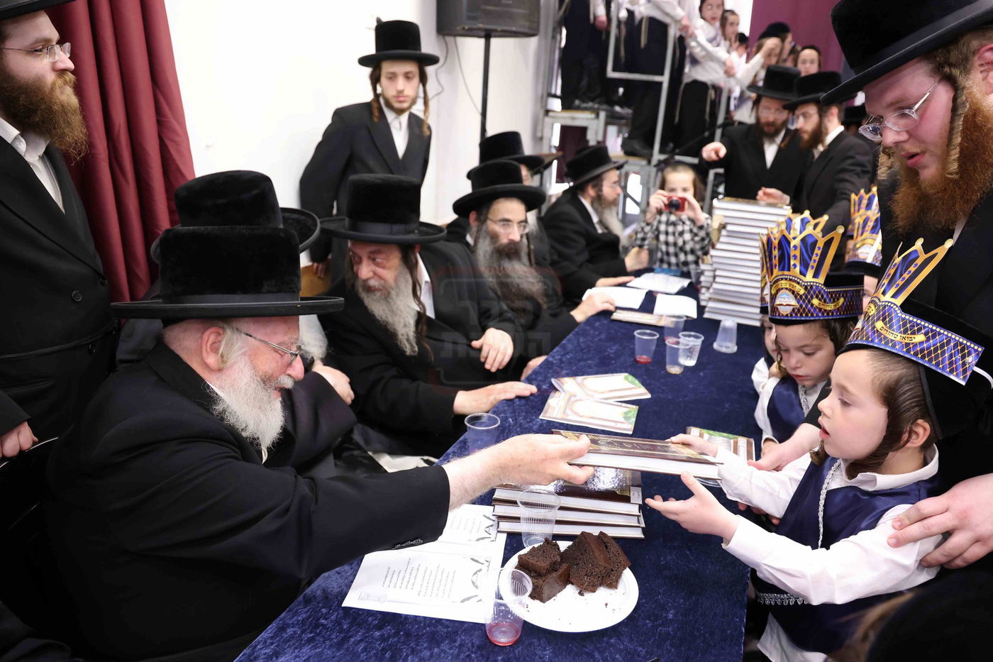 מסיבת חומש בתלמוד תורה מכנובקא בעלזא בירושלים