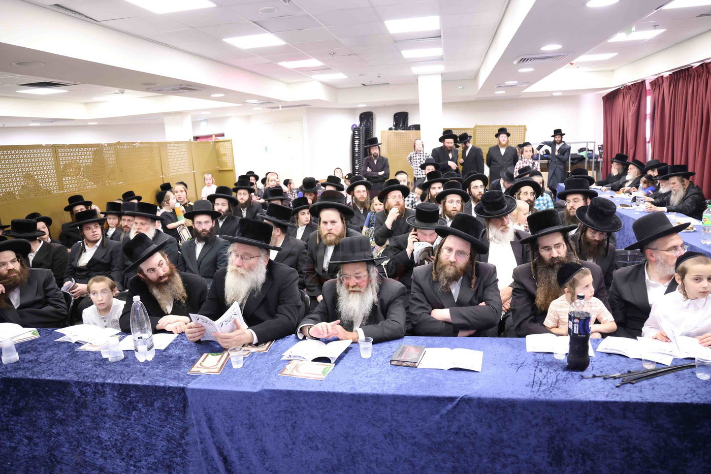 מסיבת חומש בתלמוד תורה מכנובקא בעלזא בירושלים