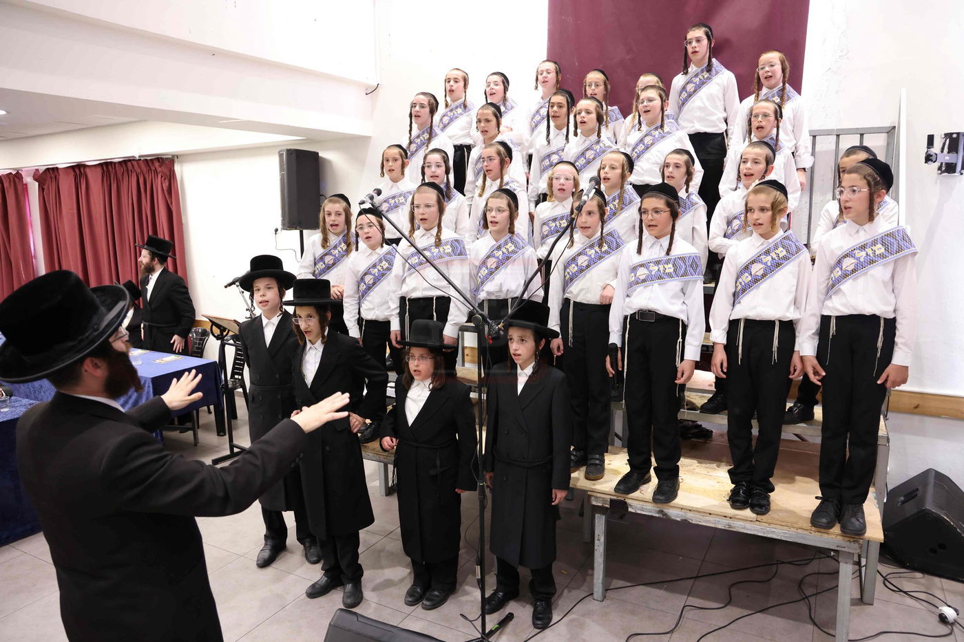 מסיבת חומש בתלמוד תורה מכנובקא בעלזא בירושלים