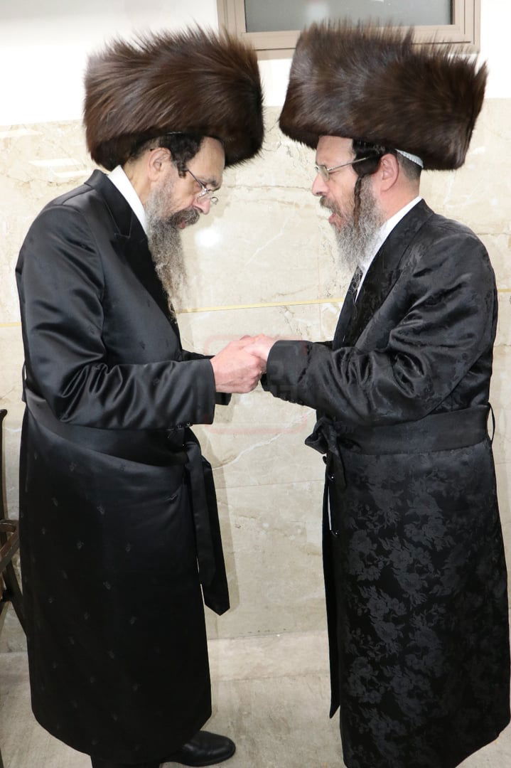 האדמו"ר מסטוטשין בשבע ברכות לבן גאב"ד זוועהיל