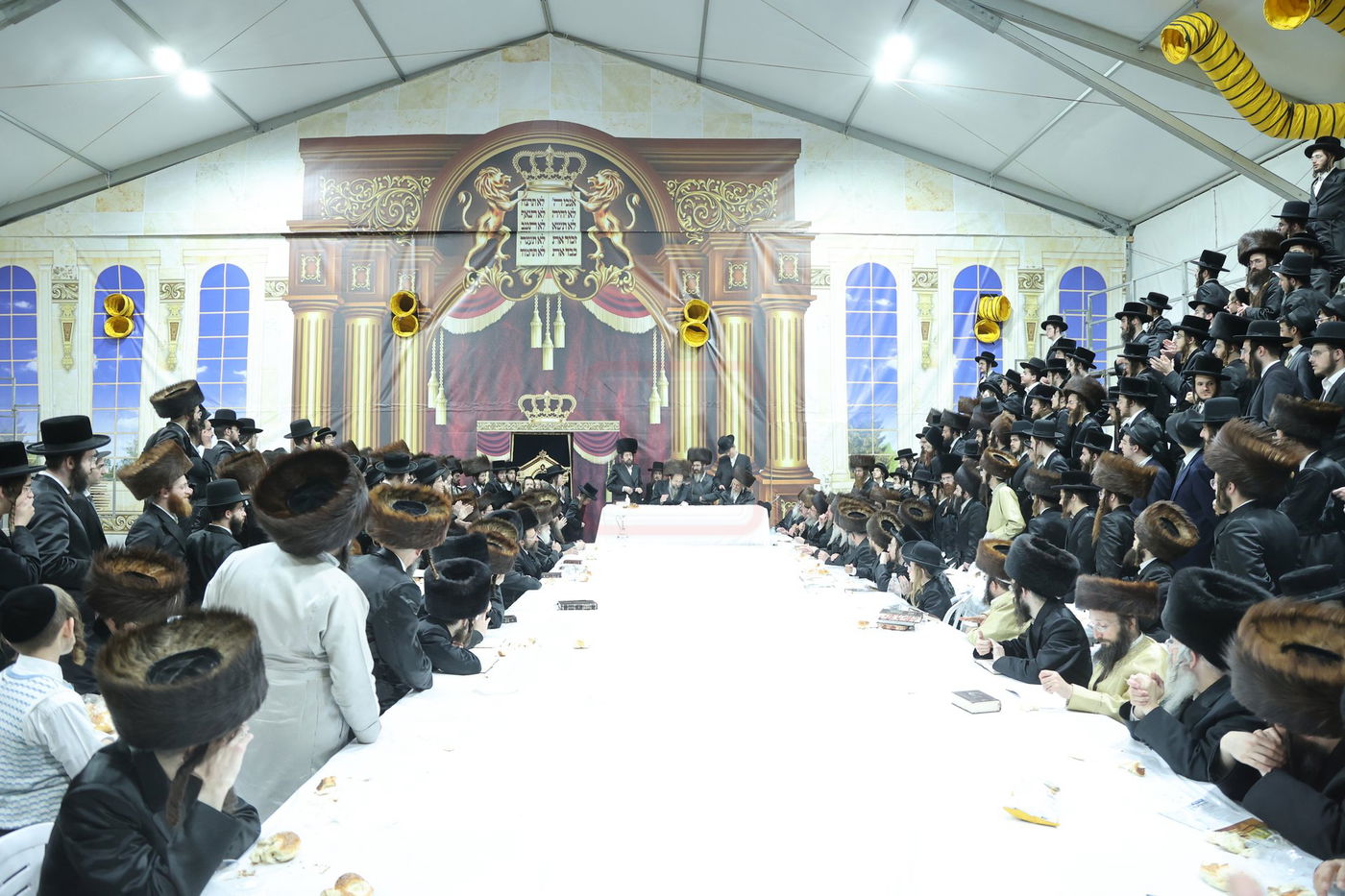 האדמו"ר מתולדות יהודה סטוטשין, במוצאי שב"ק בירושלים