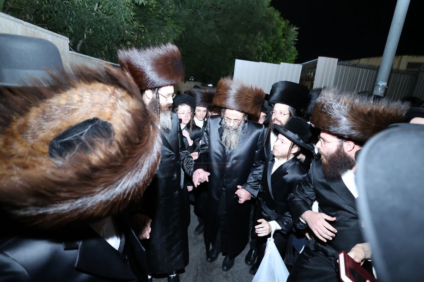 האדמו"ר מתולדות יהודה סטוטשין, במוצאי שב"ק בירושלים