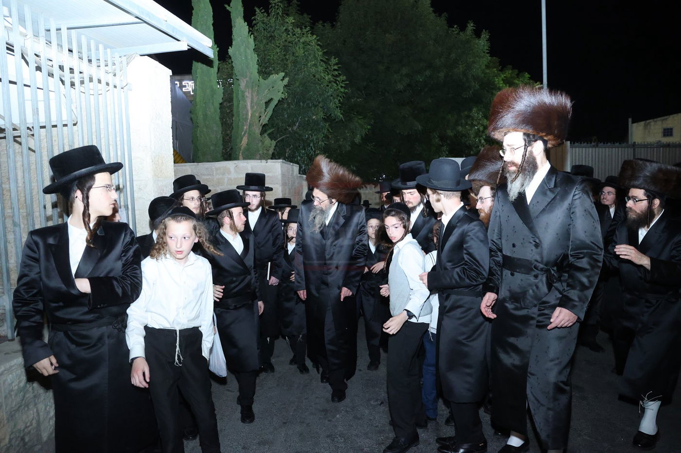 האדמו"ר מתולדות יהודה סטוטשין, במוצאי שב"ק בירושלים