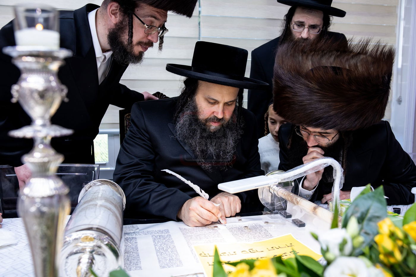 הכנסת ס"ת לביהמ"ד סאטמר בשכונת בלומינגרבורג