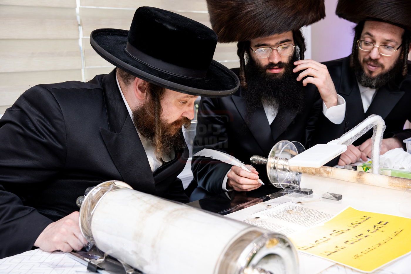 הכנסת ס"ת לביהמ"ד סאטמר בשכונת בלומינגרבורג