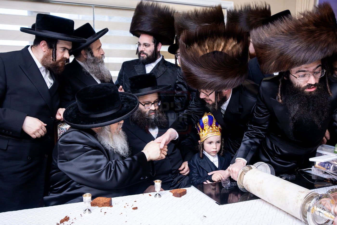 הכנסת ס"ת לביהמ"ד סאטמר בשכונת בלומינגרבורג