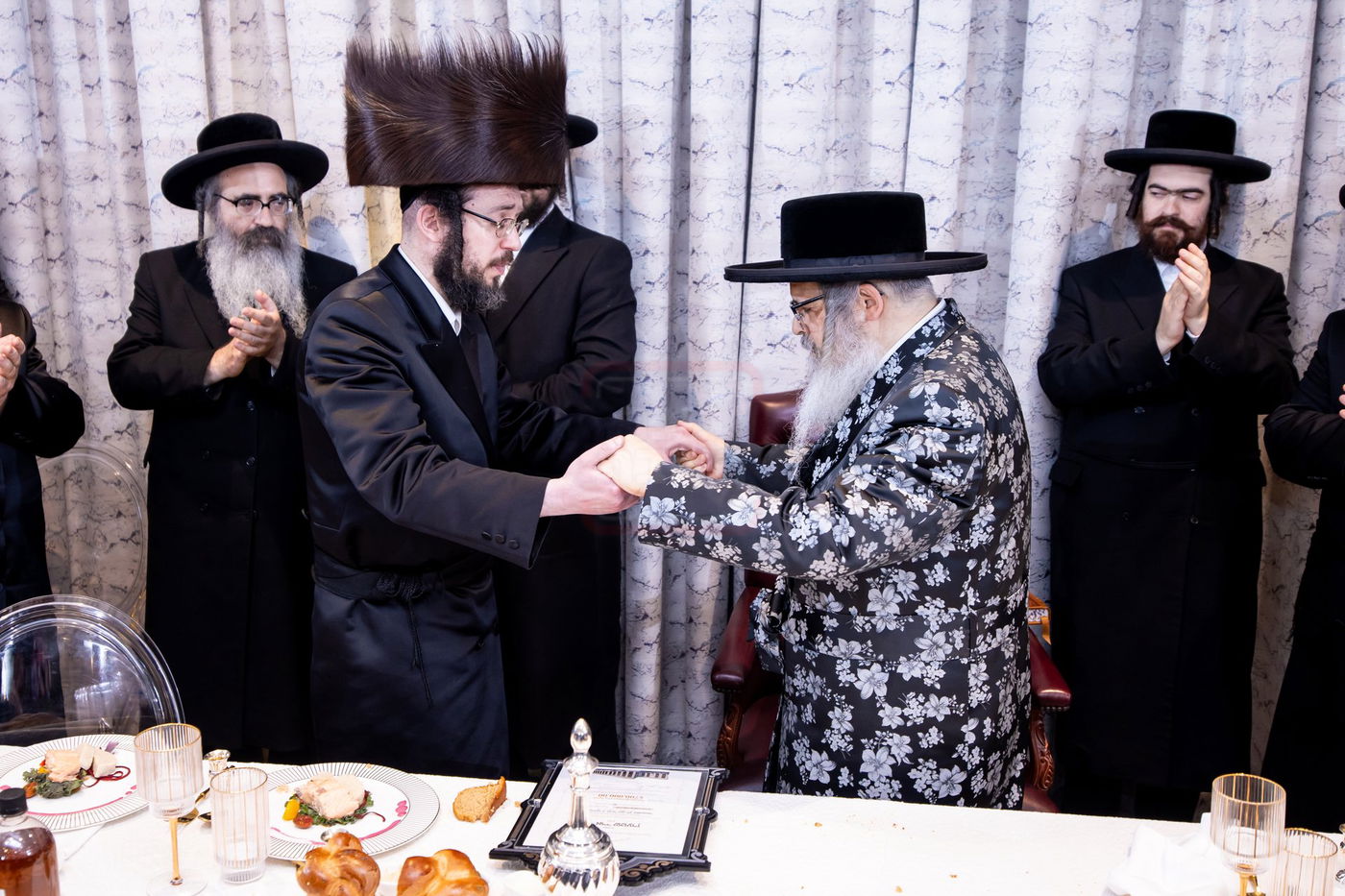 הכנסת ס"ת לביהמ"ד סאטמר בשכונת בלומינגרבורג