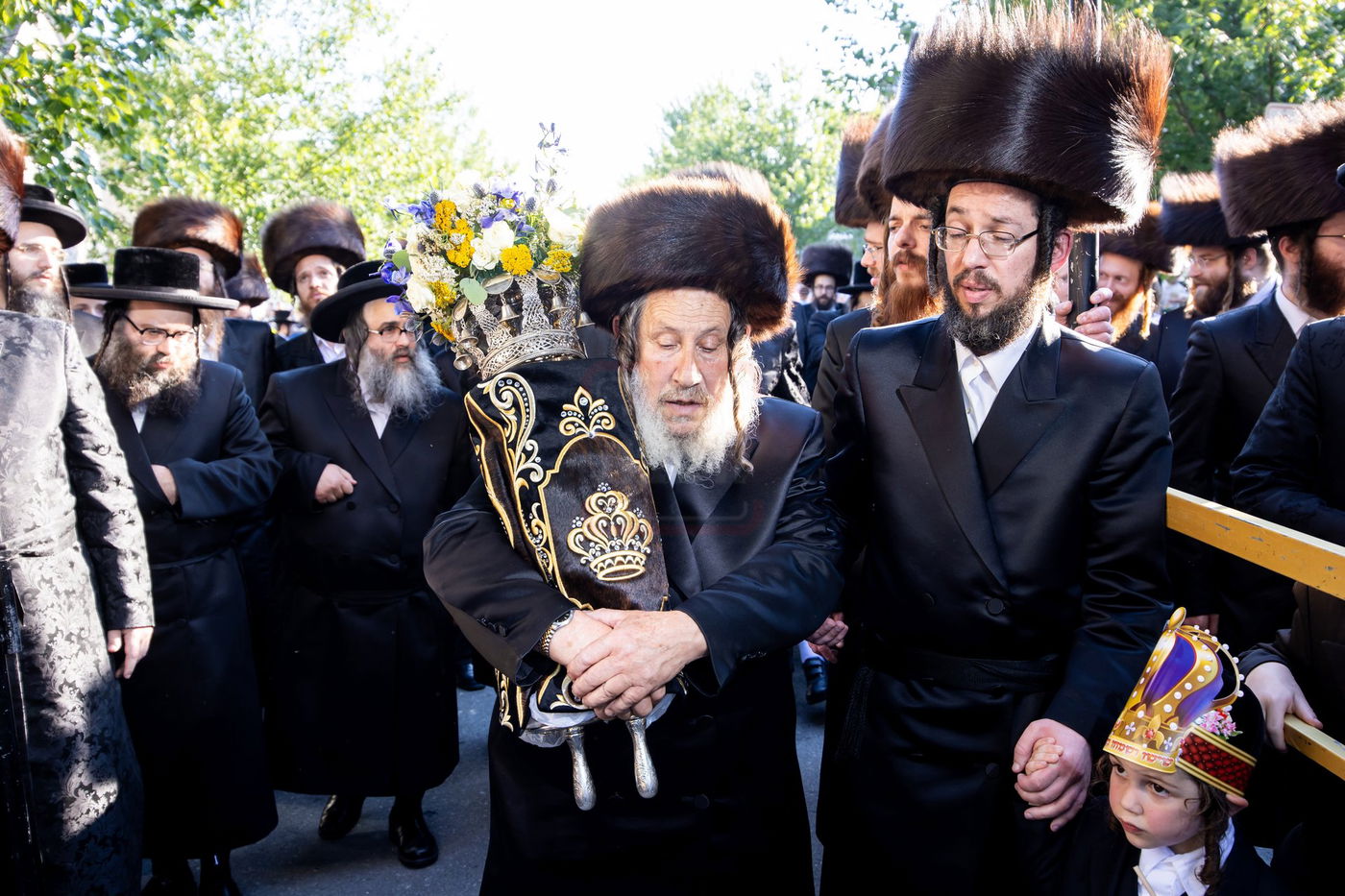 הכנסת ס"ת לביהמ"ד סאטמר בשכונת בלומינגרבורג