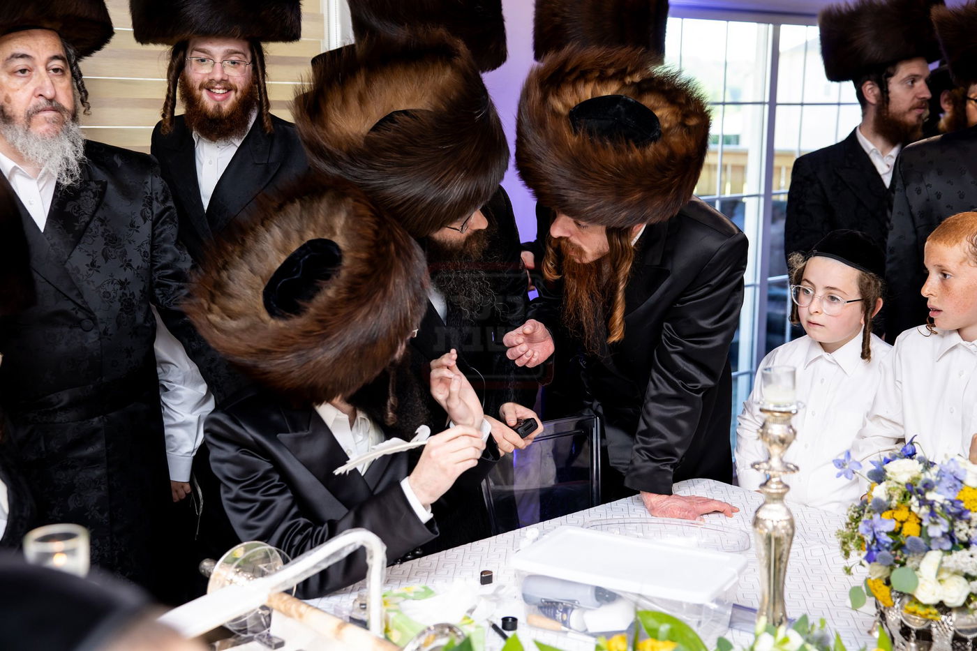 הכנסת ס"ת לביהמ"ד סאטמר בשכונת בלומינגרבורג