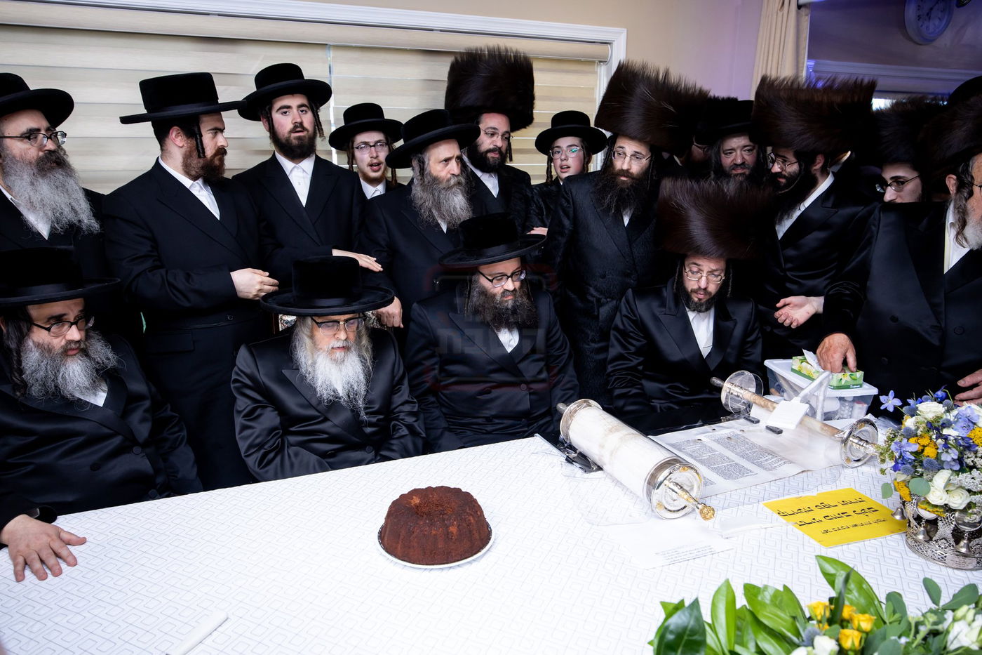 הכנסת ס"ת לביהמ"ד סאטמר בשכונת בלומינגרבורג