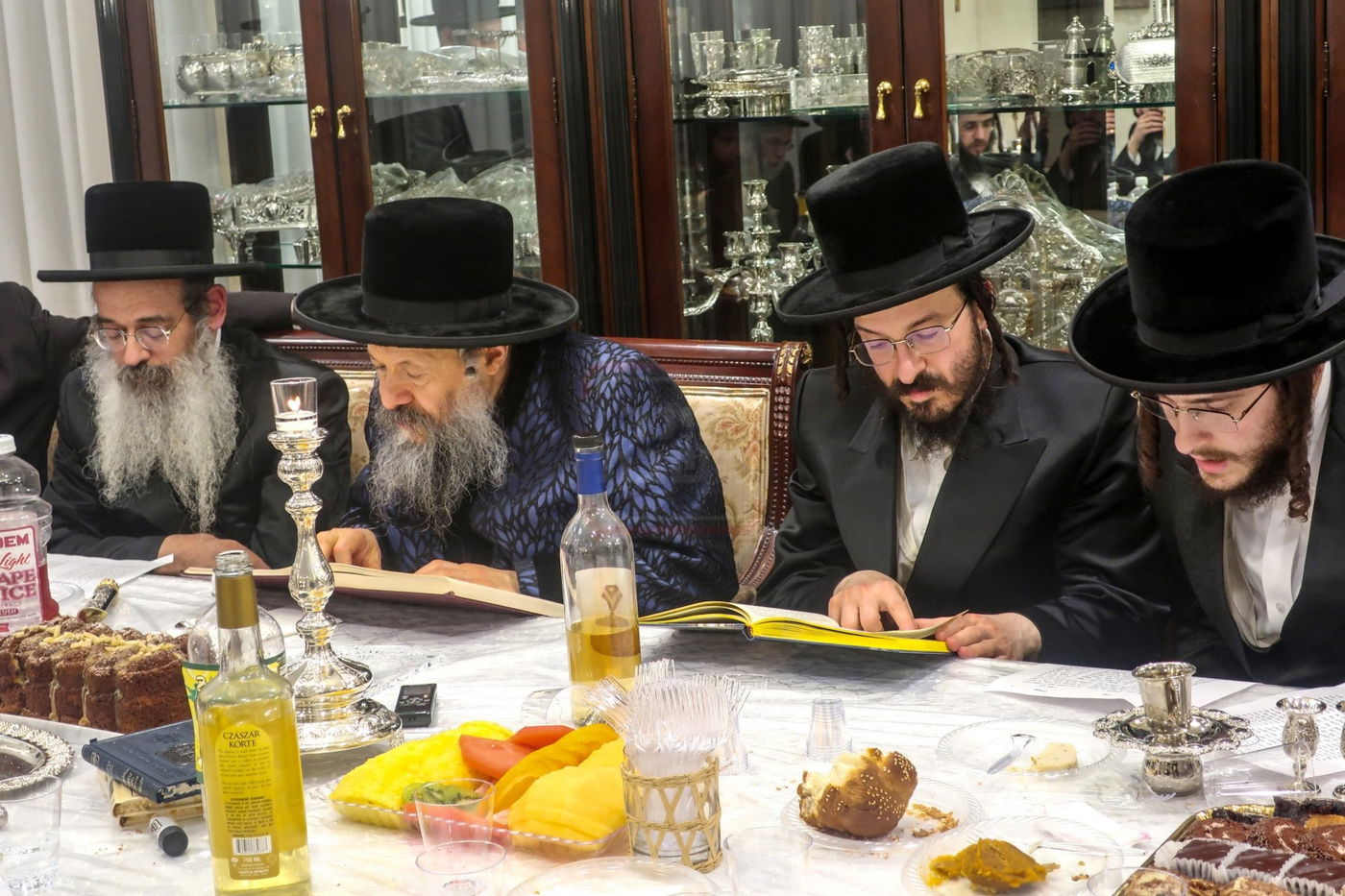 שמחת הוואכט נאכט לנין האדמו"ר מבאבוב 45