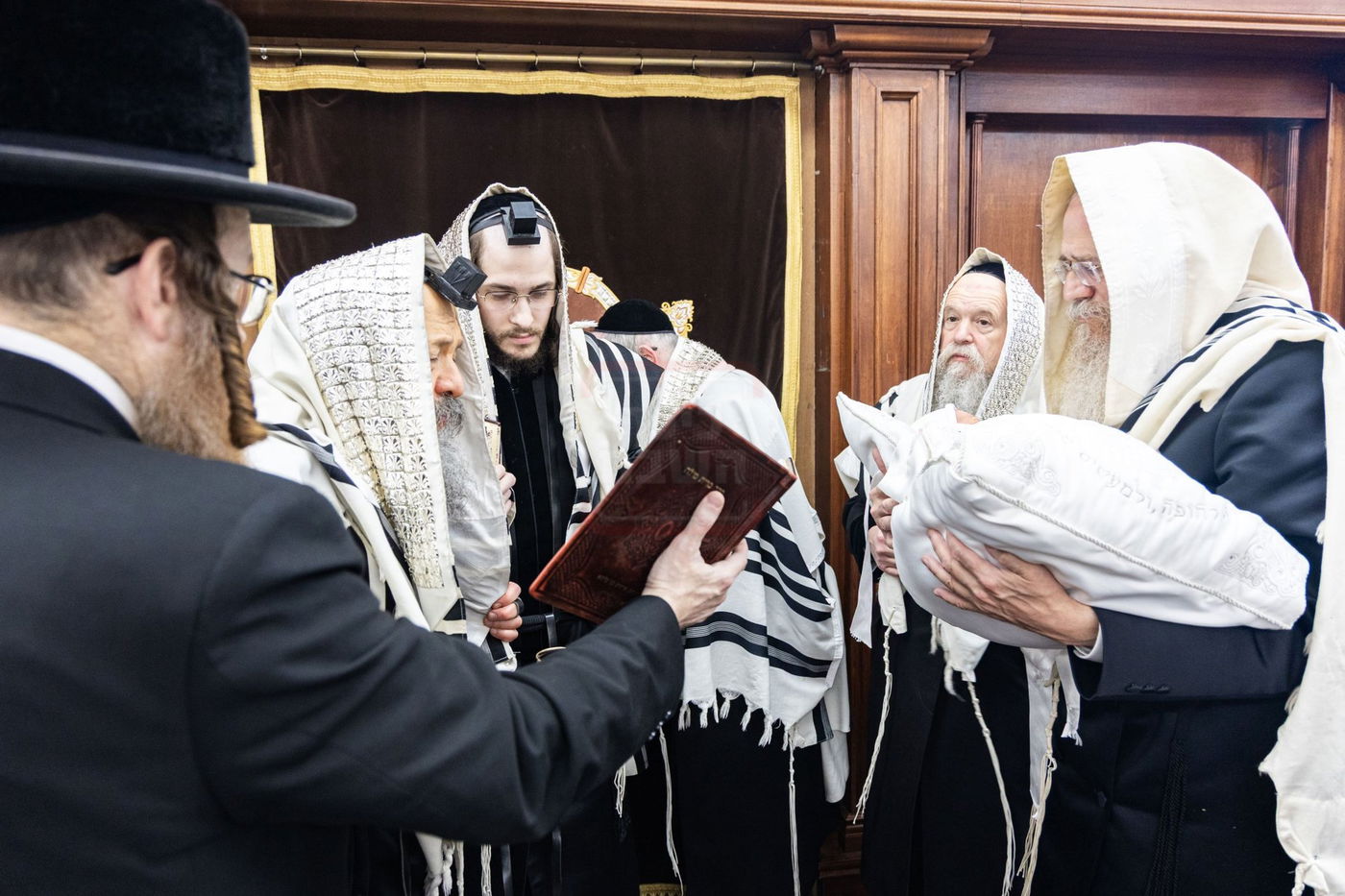 שמחת הברית לנין האדמו"ר מבאבוב 45