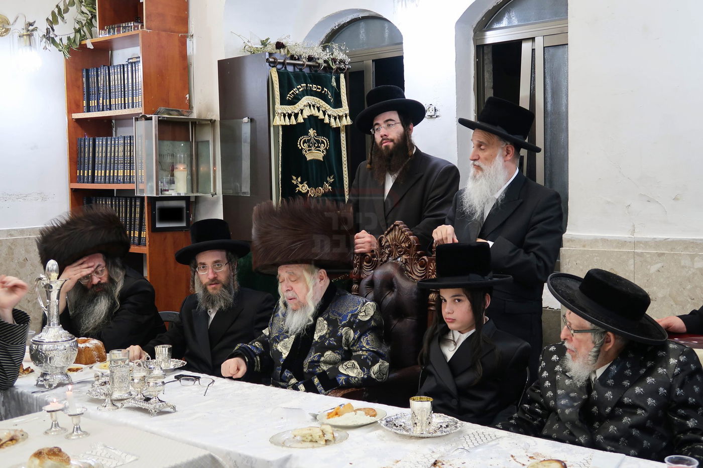 בר מצוה של נכד האדמו"ר מקרעטשניף סיגעט