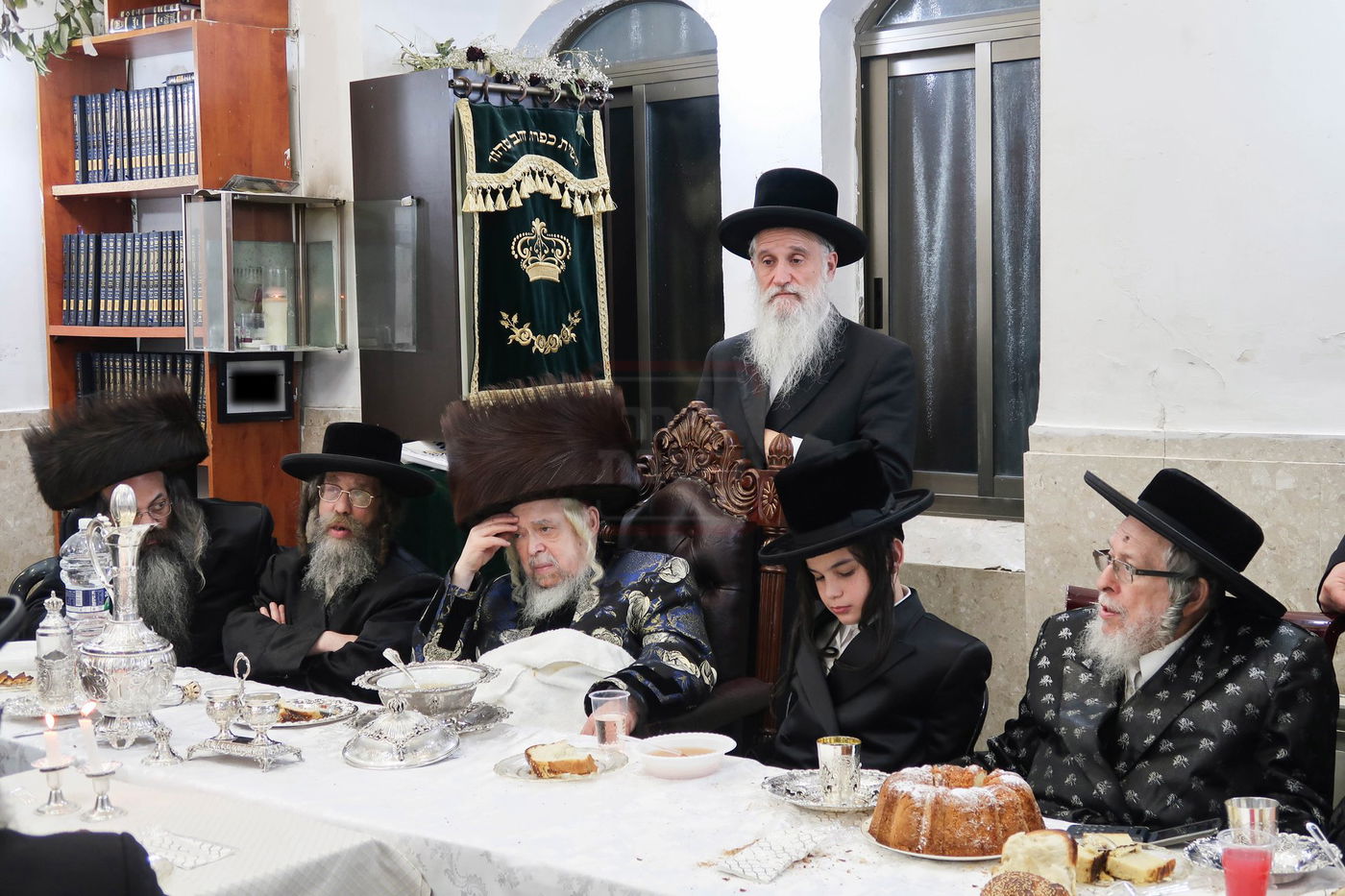 בר מצוה של נכד האדמו"ר מקרעטשניף סיגעט