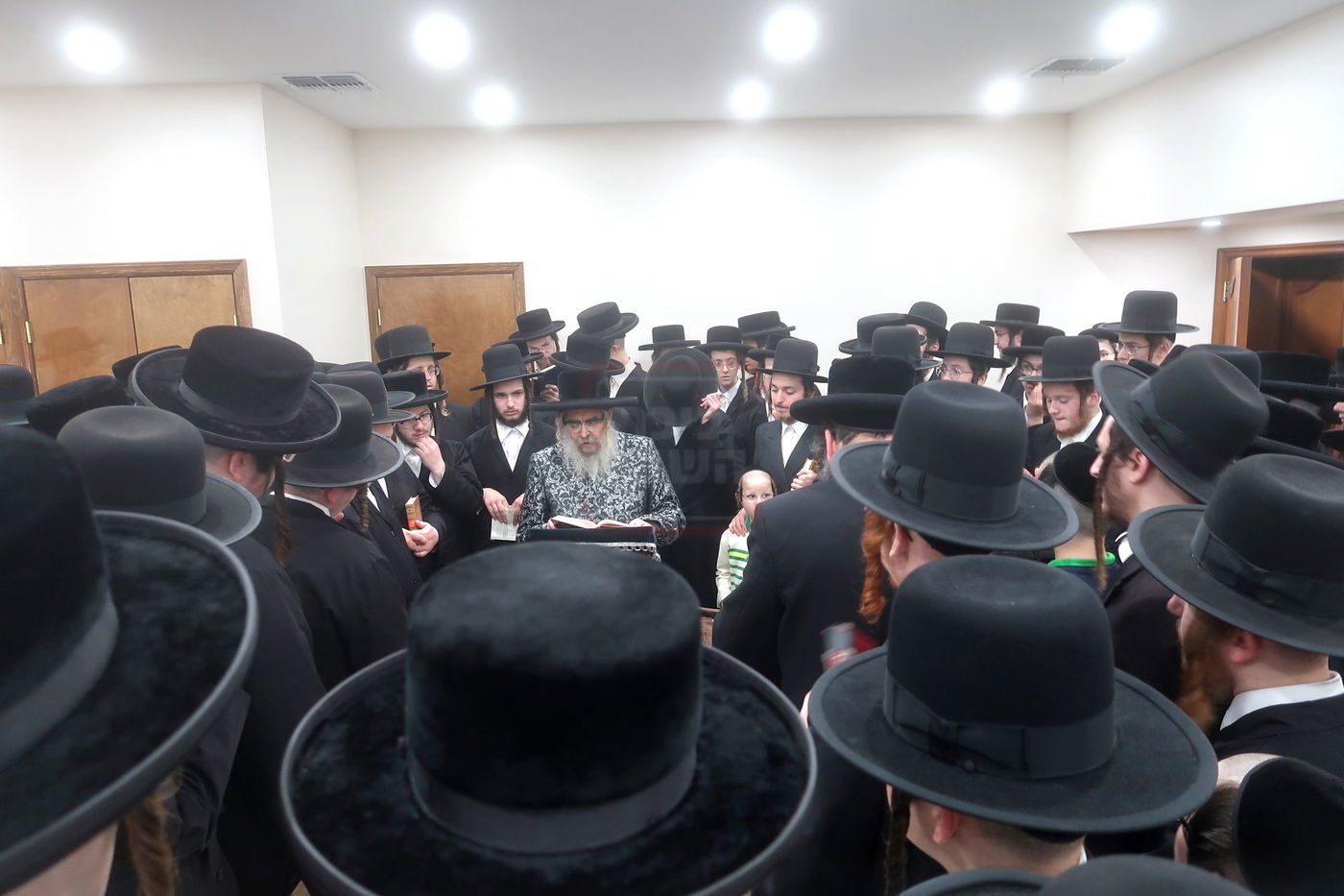 האדמו"ר מסאטמר לפני יציאתו לניו העמפשייר