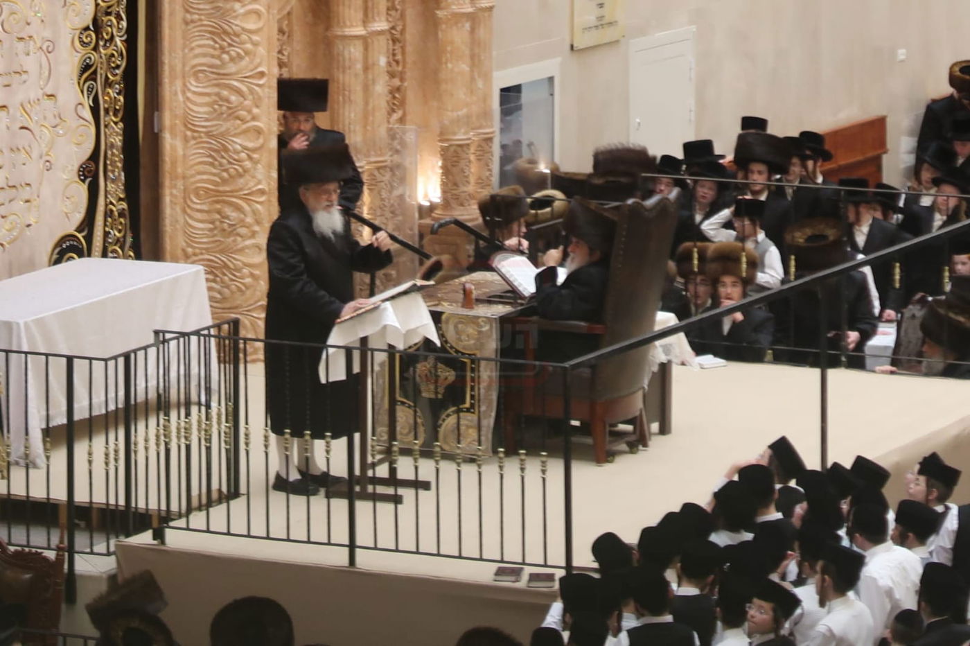 ערב שבת חזון בויז'ניץ