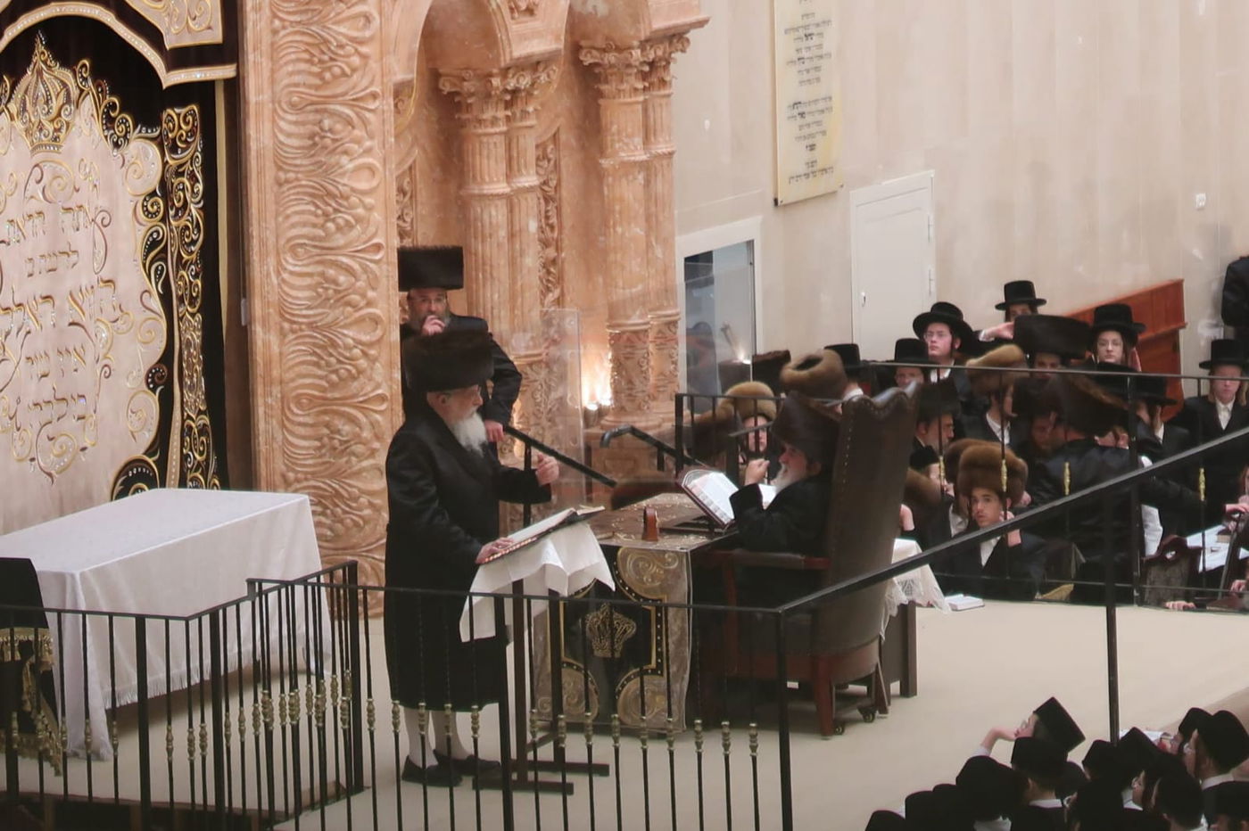 ערב שבת חזון בויז'ניץ